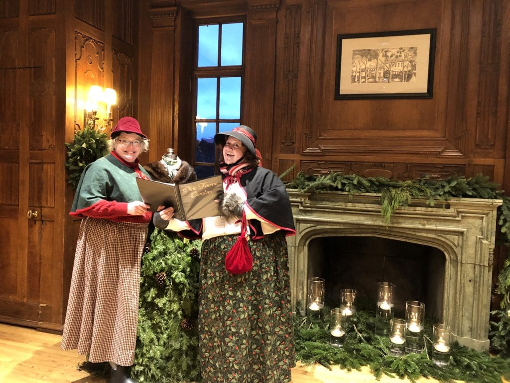 Singing a carol-gram in a gorgeous Chicago home!