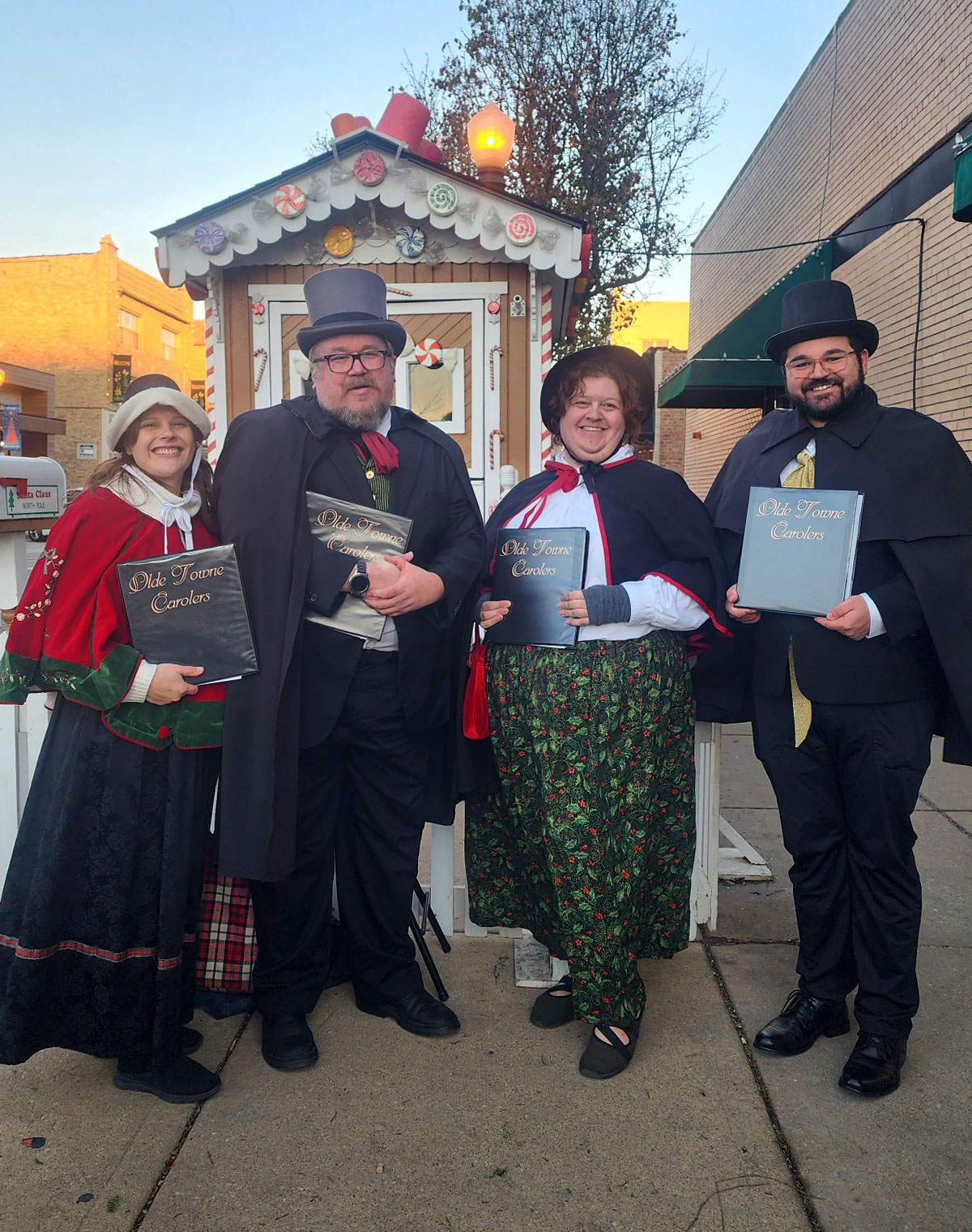 Hire Christmas Carolers in Chicago